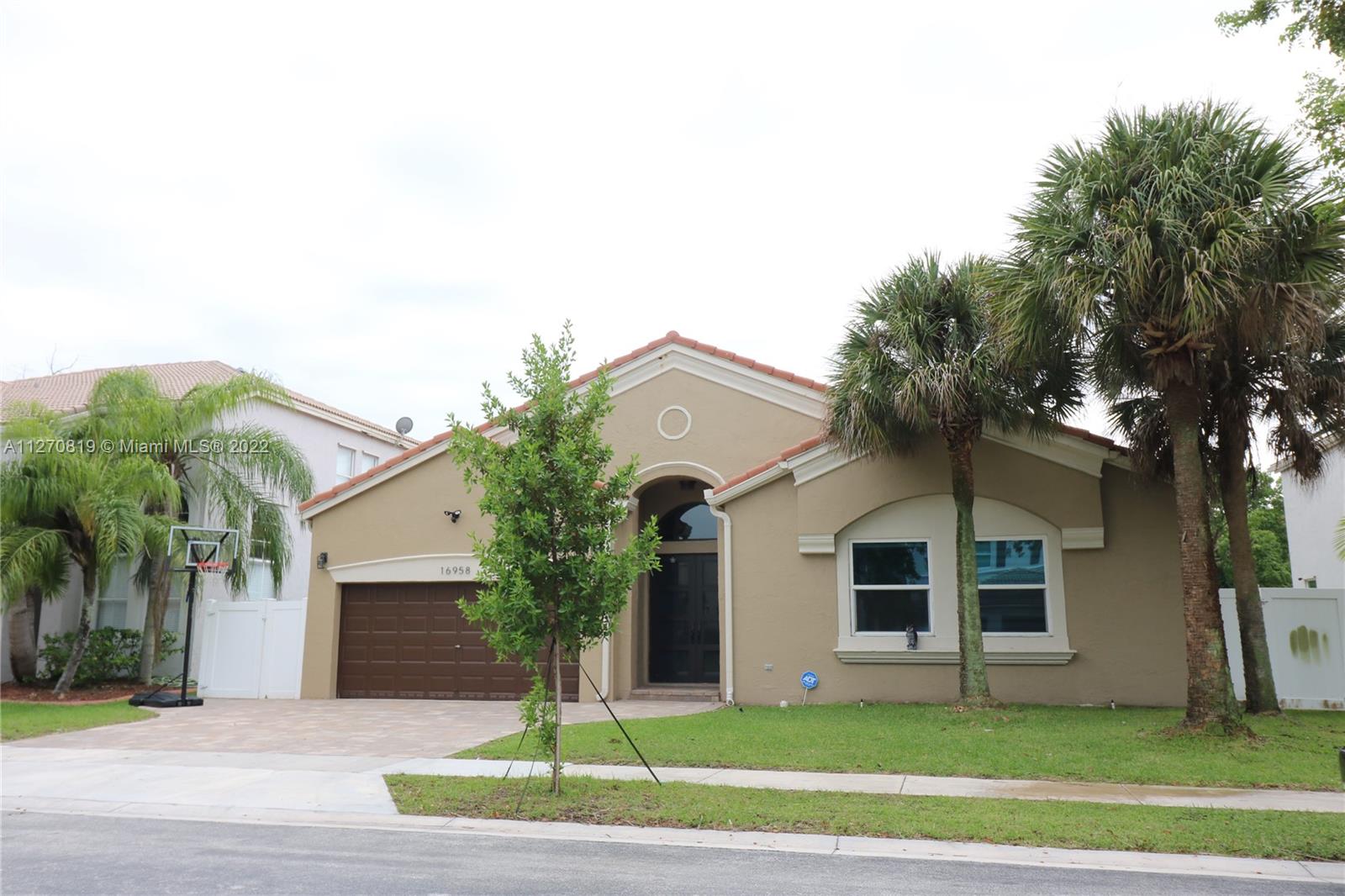 SESSA EIGHT - Residential