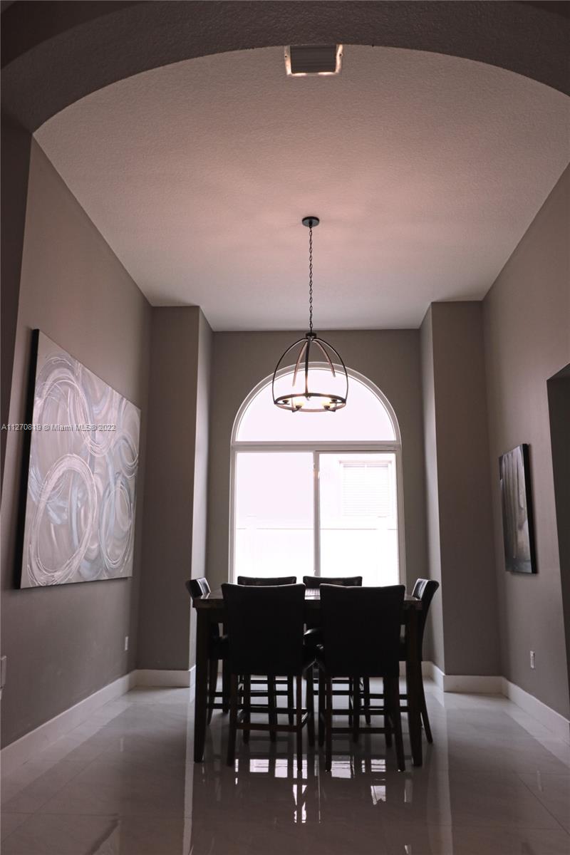 SESSA EIGHT - Residential