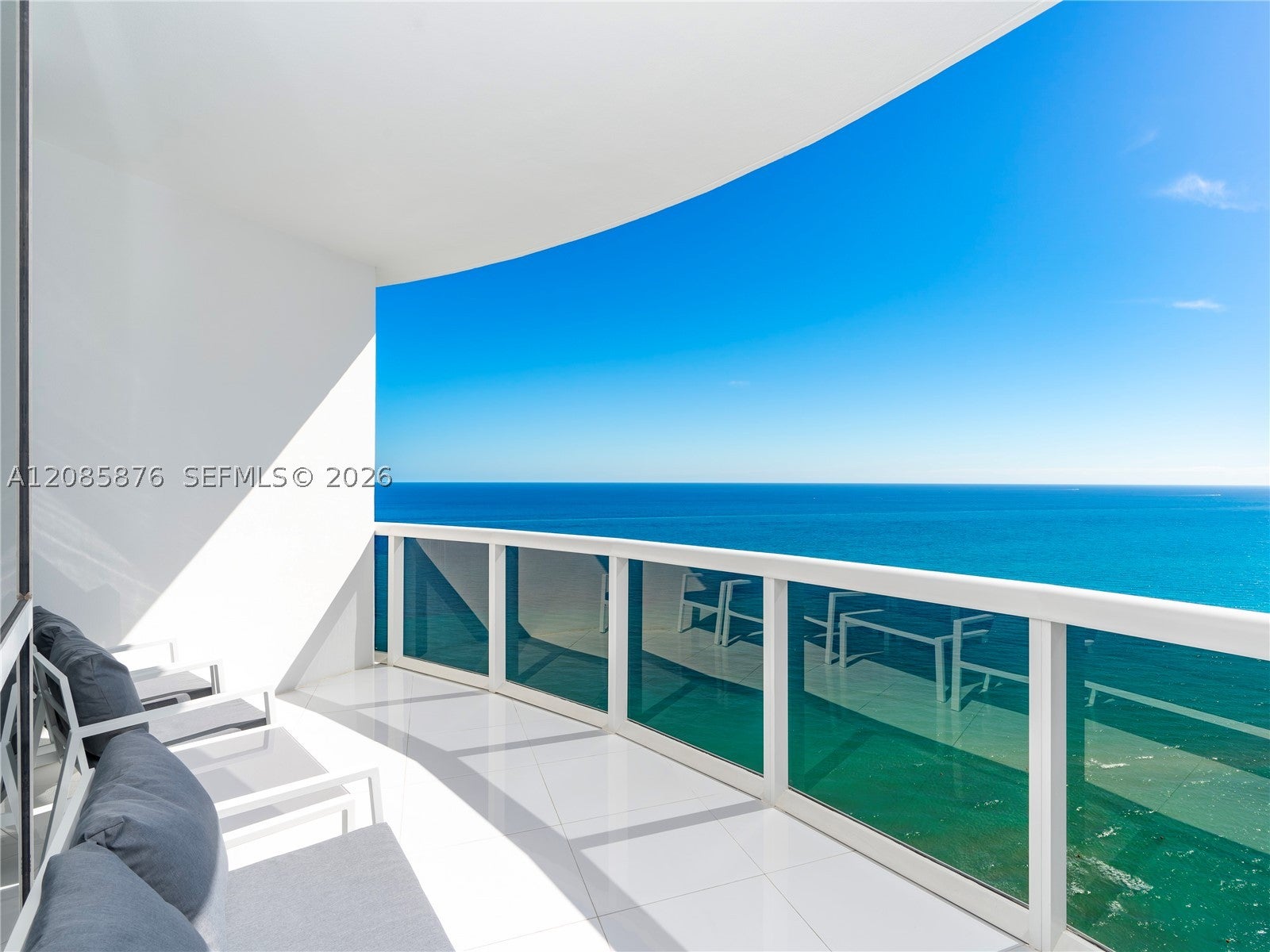 18201 Collins Ave 4709A