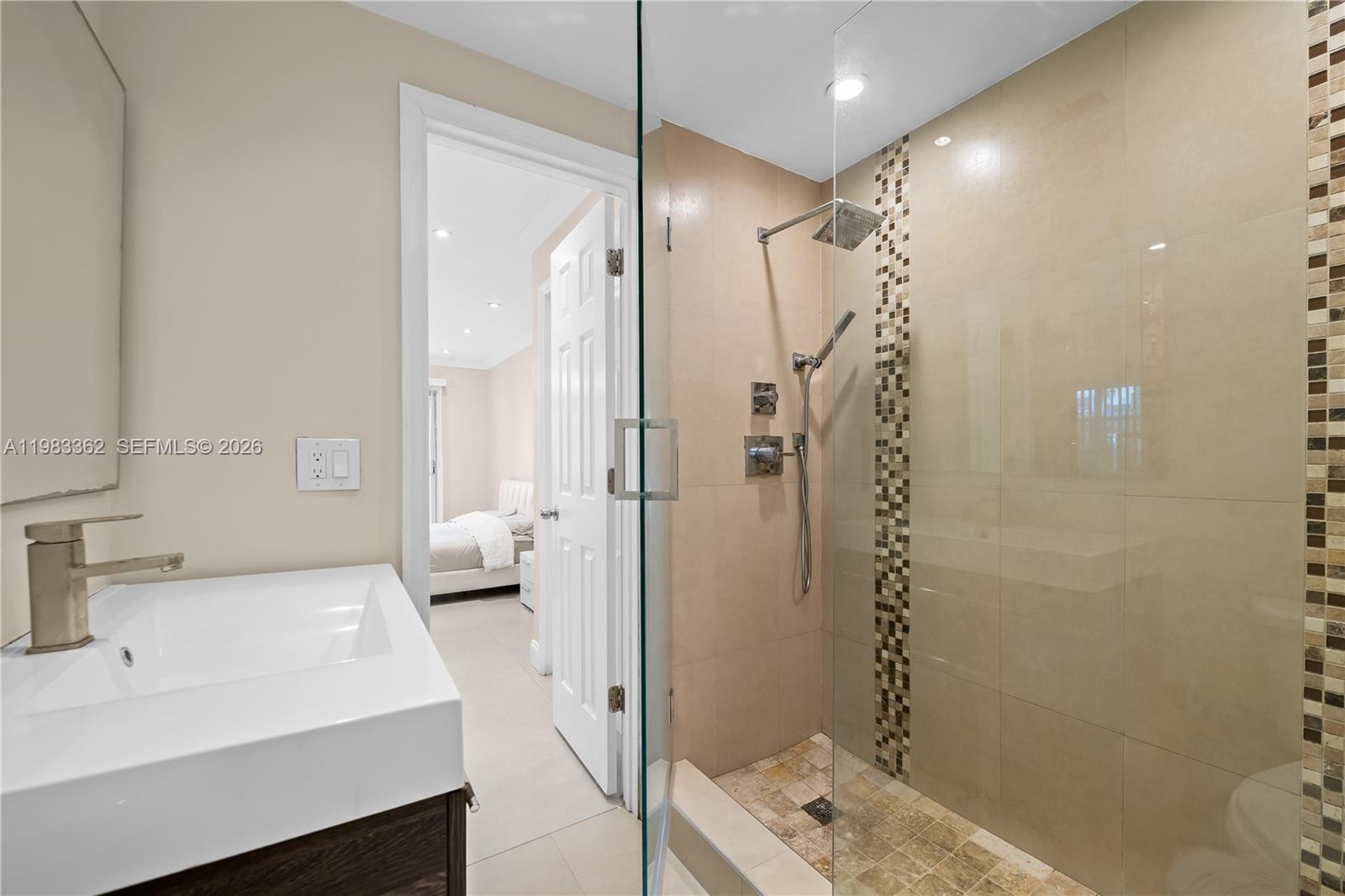 SECOND GULFSTREAM GARDEN - Residential Lease