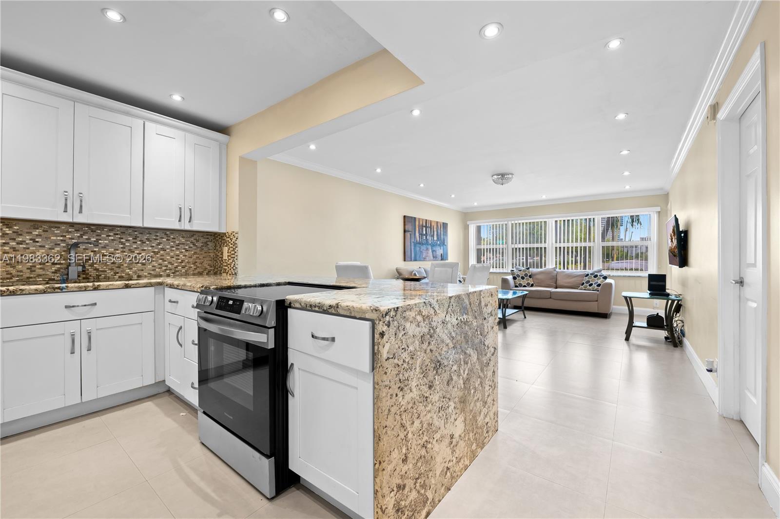 SECOND GULFSTREAM GARDEN - Residential Lease