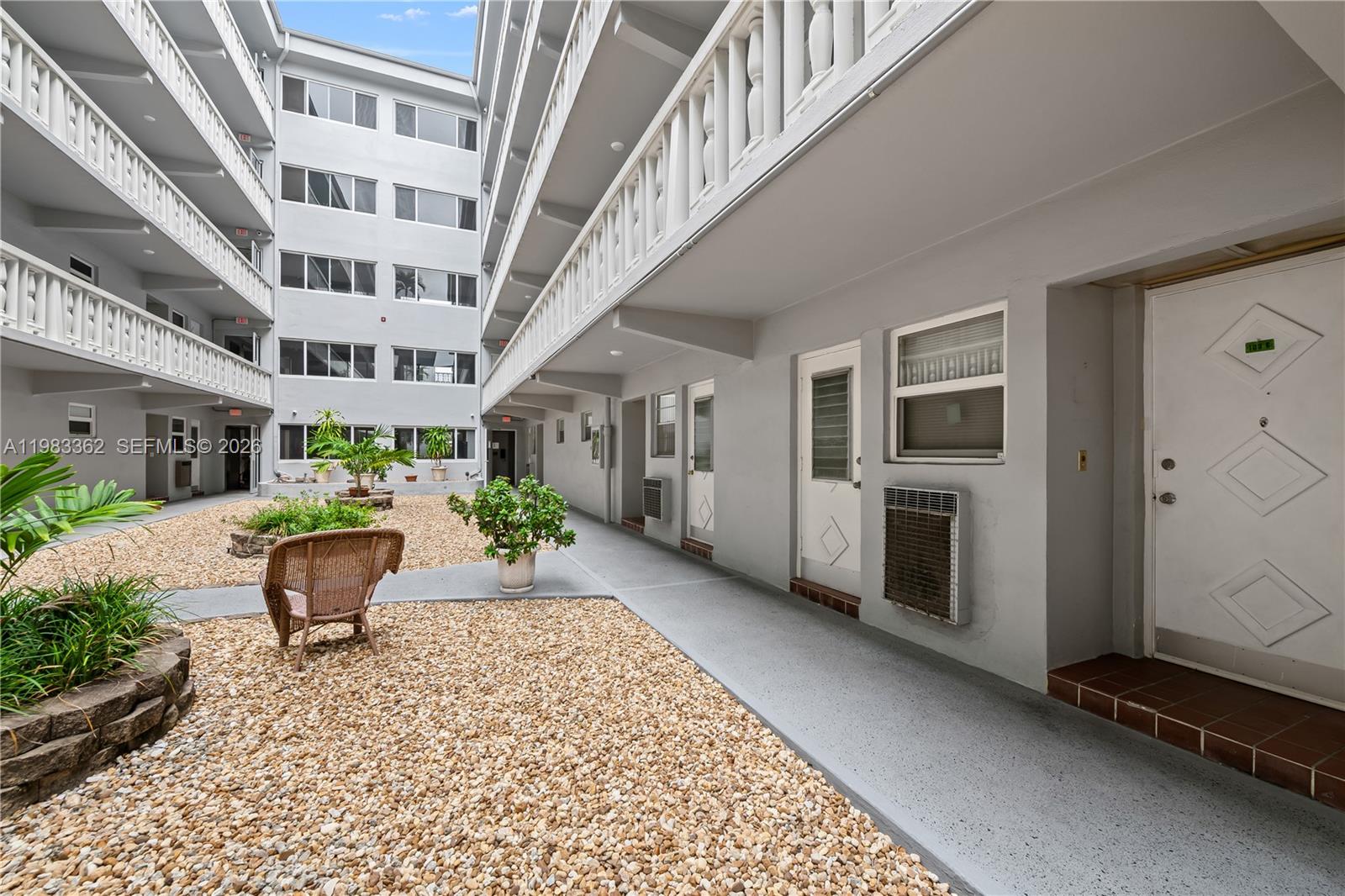 SECOND GULFSTREAM GARDEN - Residential Lease