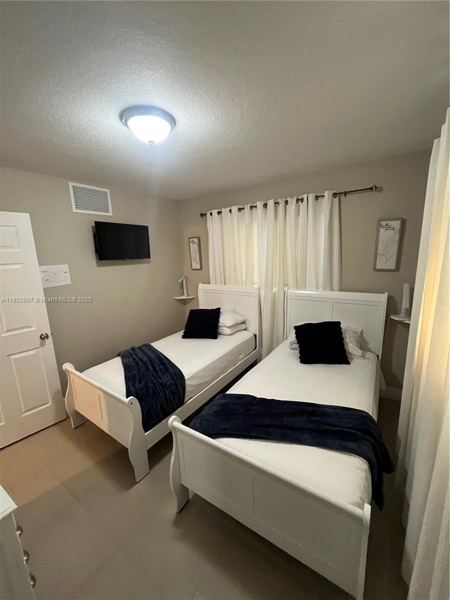 441 NW 7th Ter 2