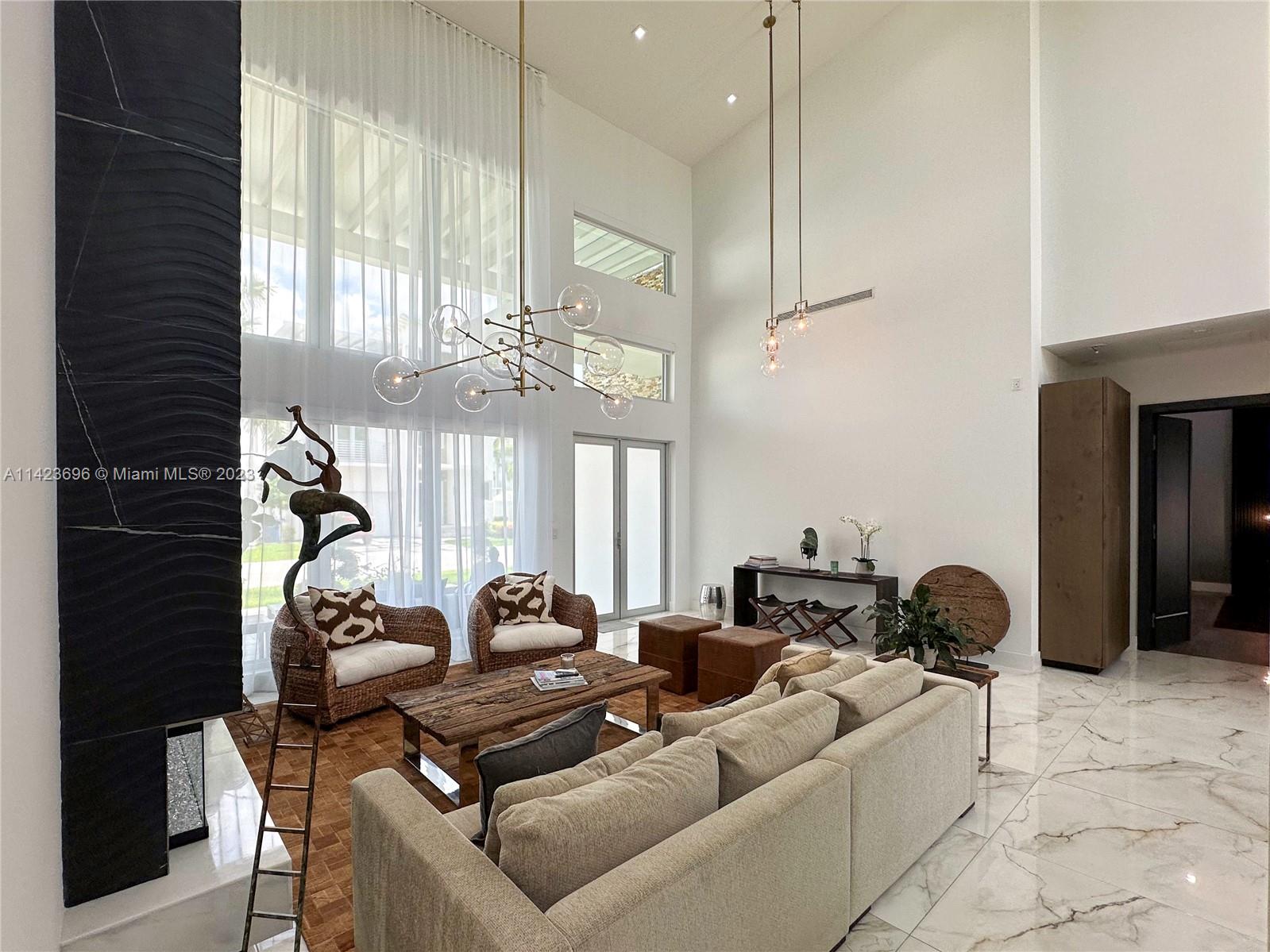 OASIS PARK SQUARE AT DORA - Residential