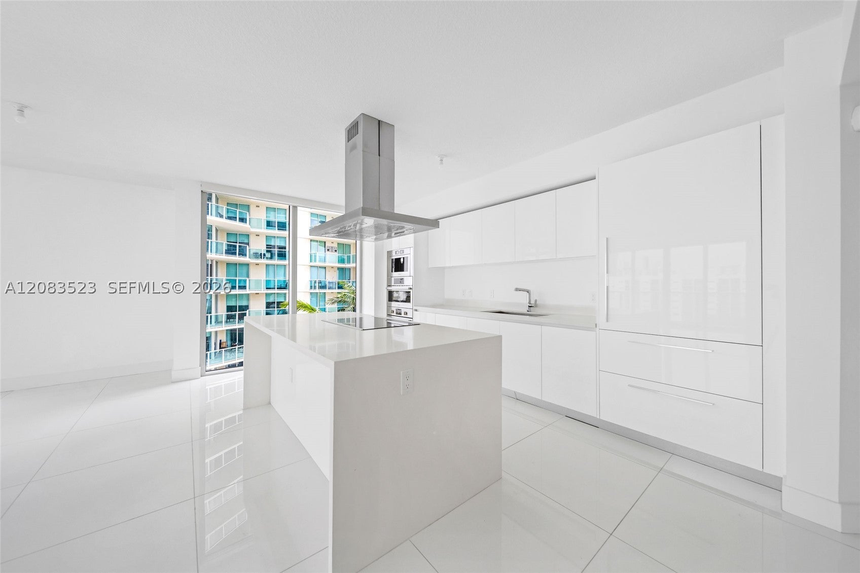 300 Sunny Isles Blvd 4-701