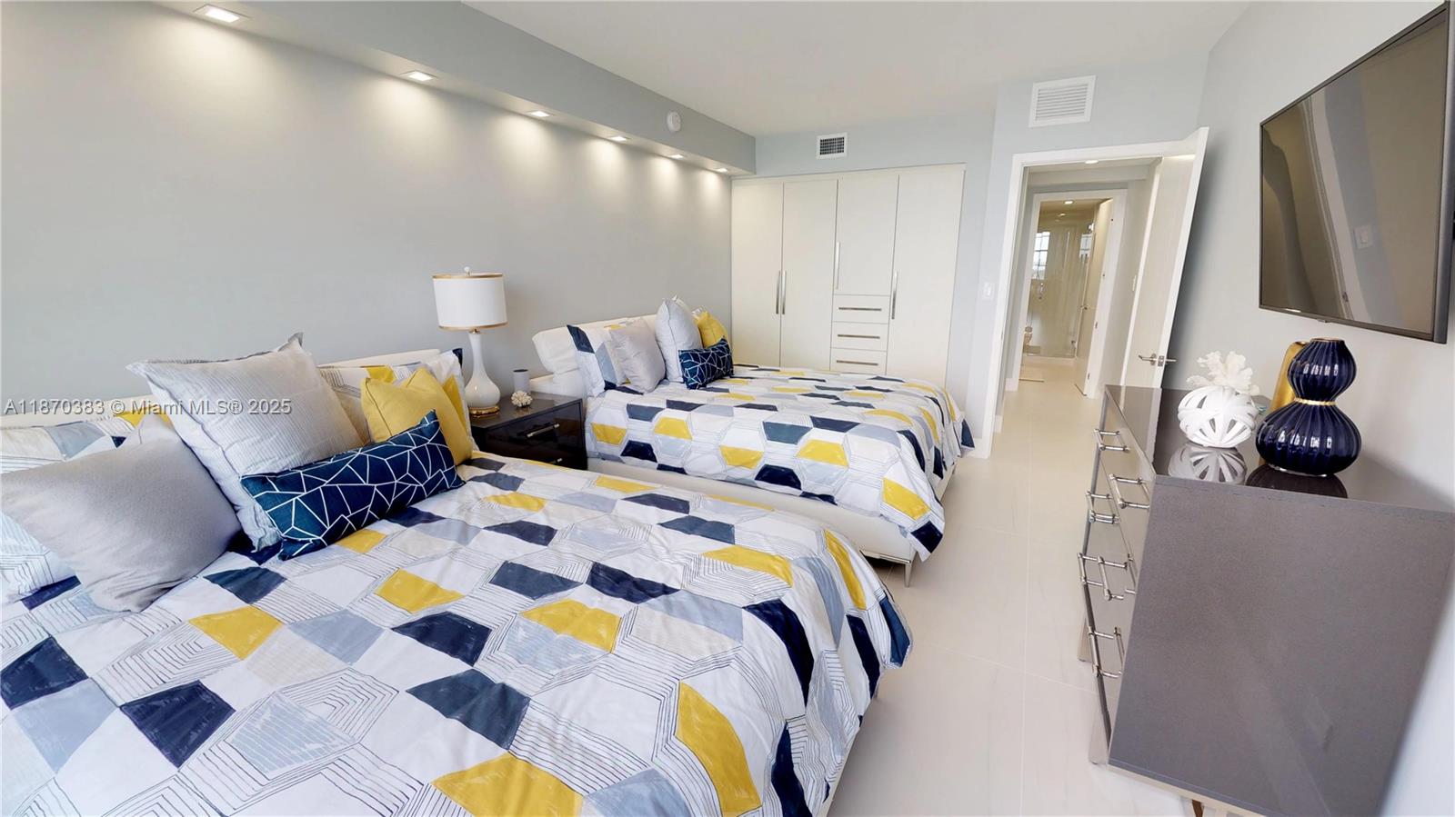 THE PAVILION CONDO - Residential Lease