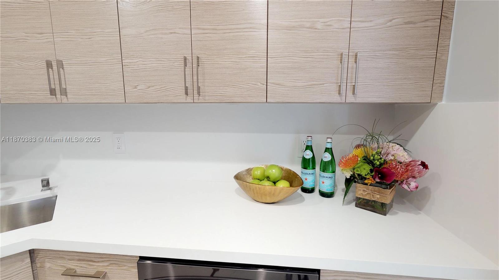 THE PAVILION CONDO - Residential Lease