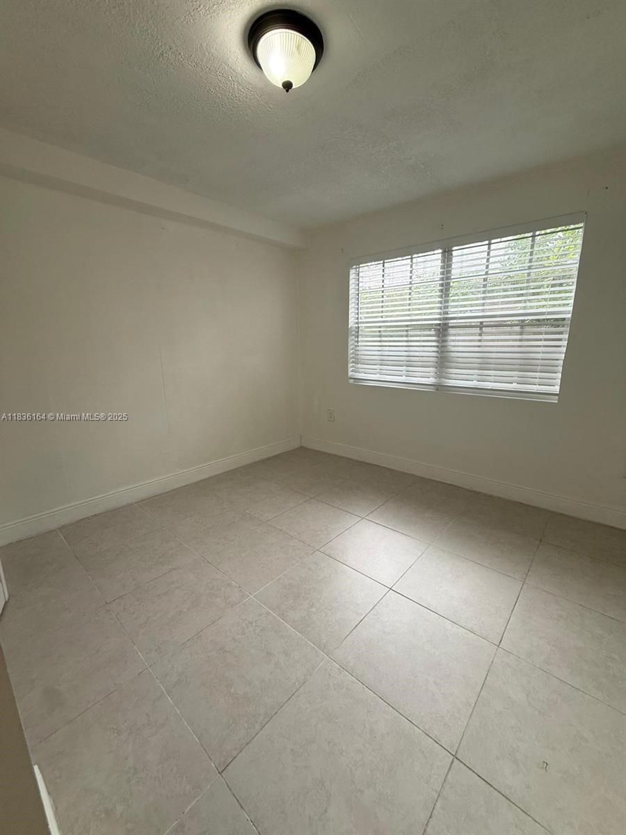 2265 NW 100th St B