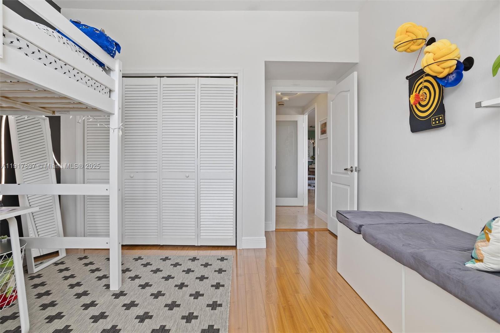 THE EMERALDBAY @ KEY COLO - Residential