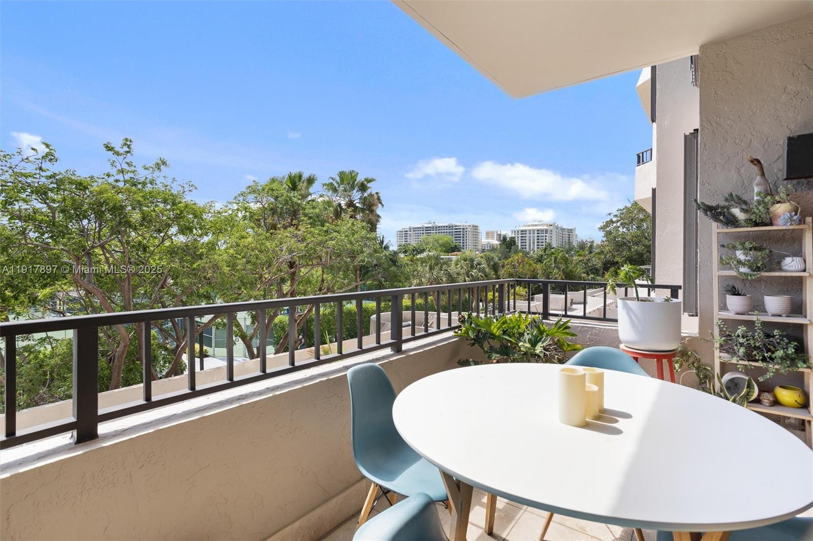 THE EMERALDBAY @ KEY COLO - Residential