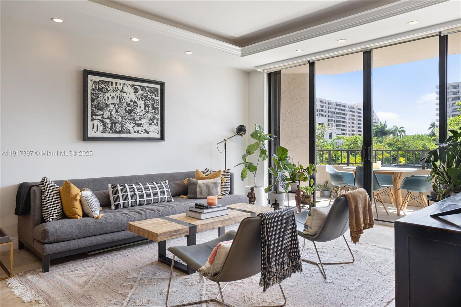 THE EMERALDBAY @ KEY COLO - Residential