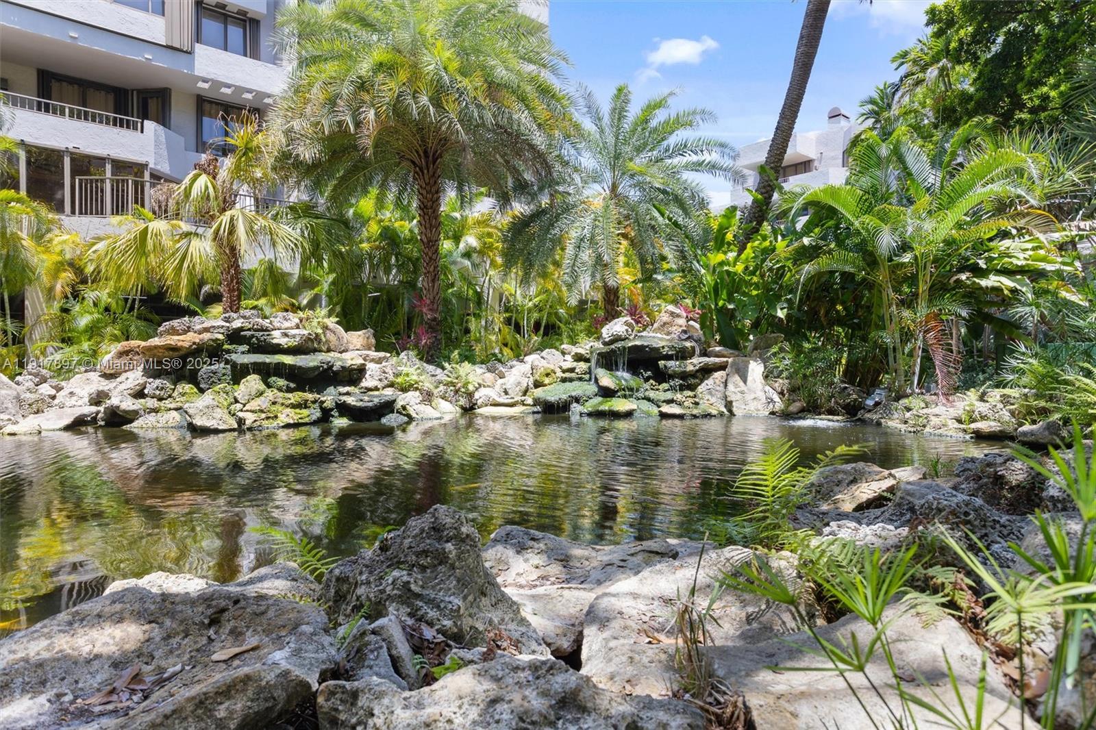 THE EMERALDBAY @ KEY COLO - Residential