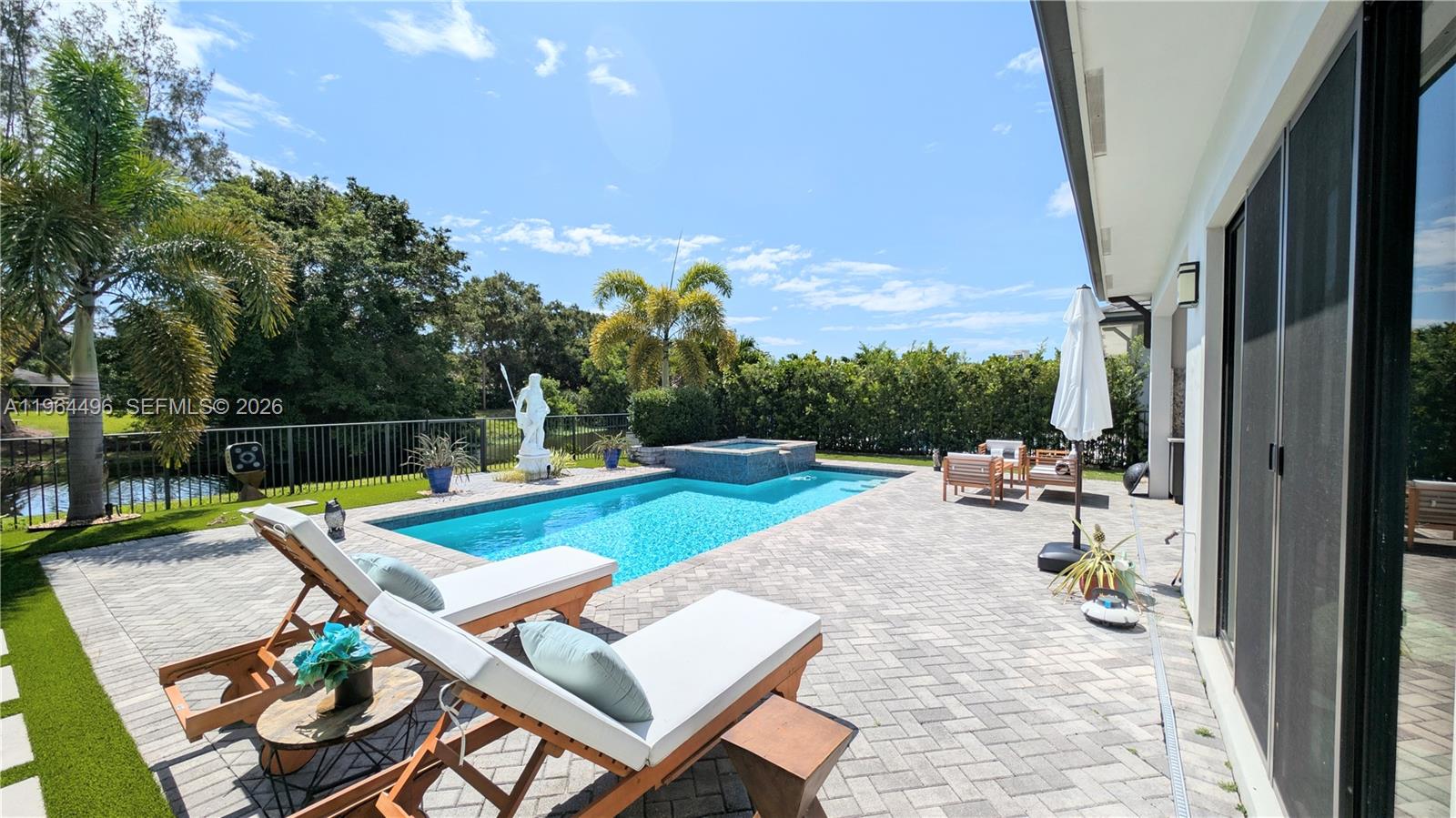 BANYAN CAY RESORT COMMUNI - Residential