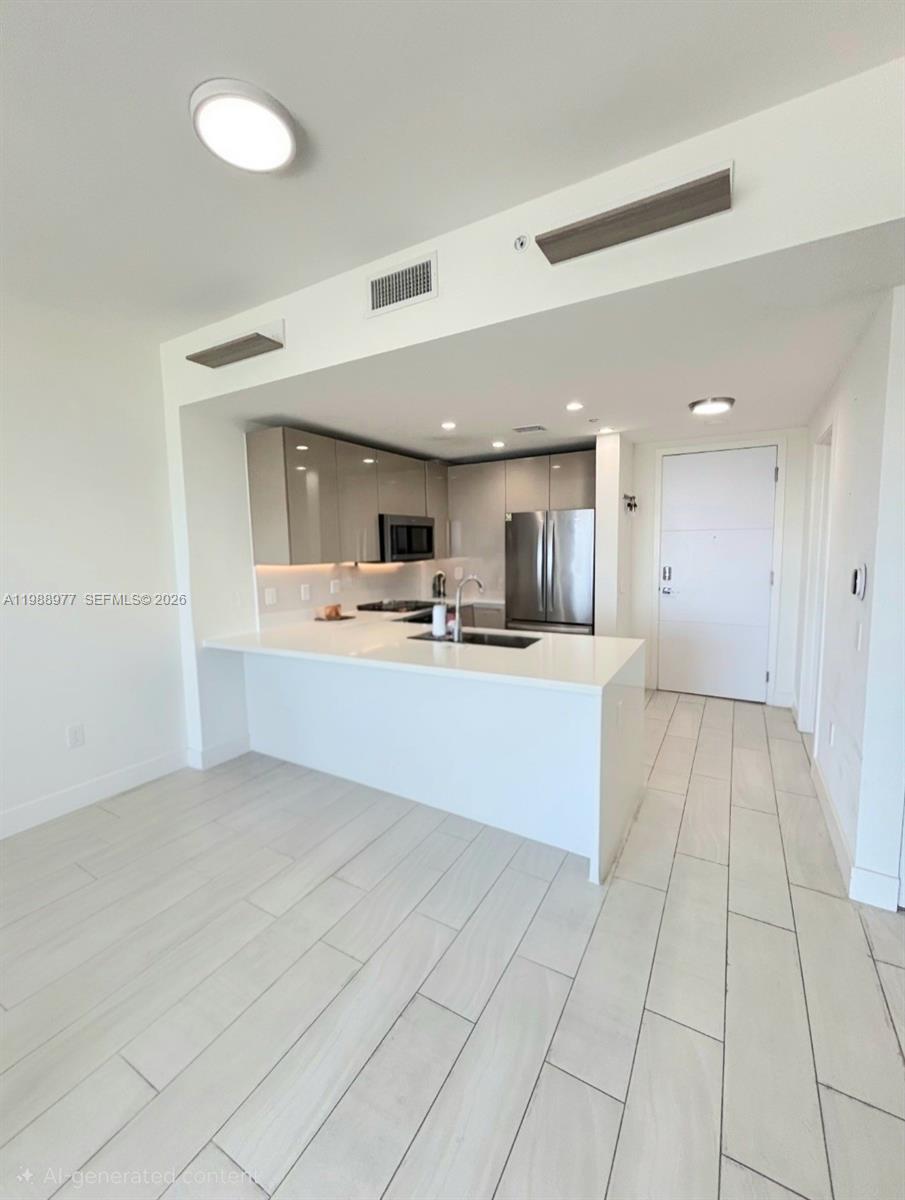 METROPICA NORTH TOWER ONE - Residential Lease