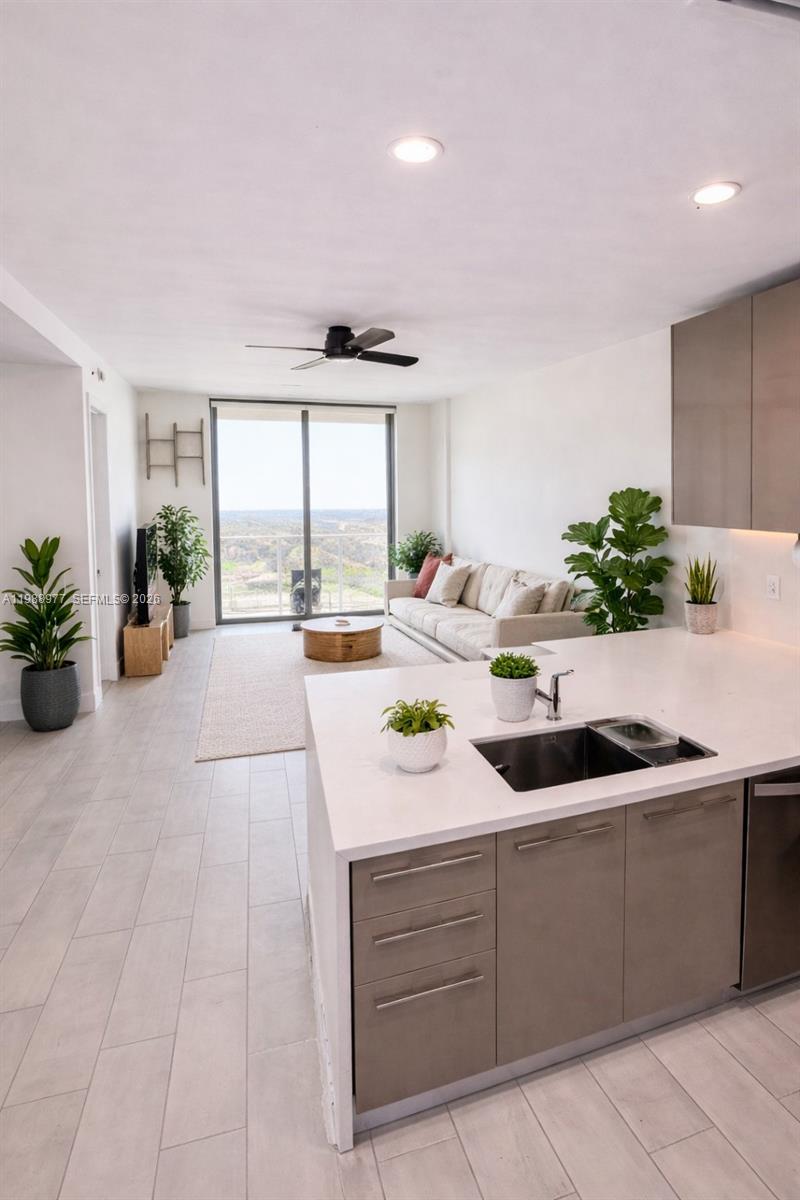 METROPICA NORTH TOWER ONE - Residential Lease