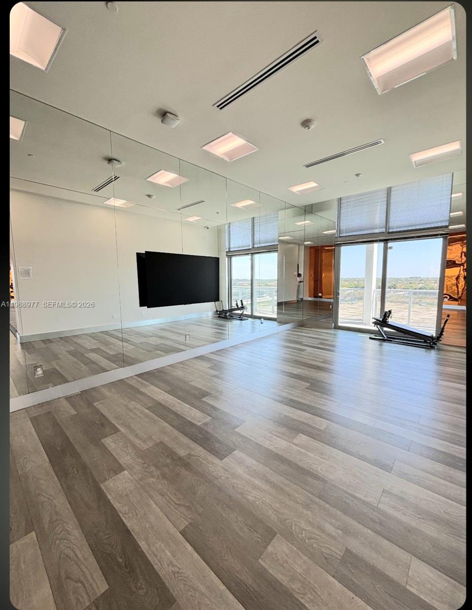 METROPICA NORTH TOWER ONE - Residential Lease