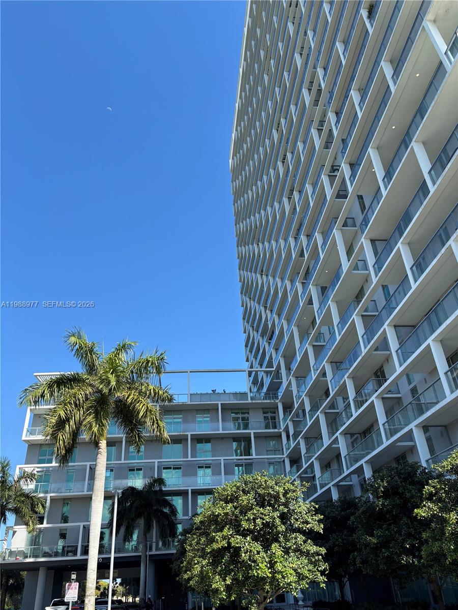 METROPICA NORTH TOWER ONE - Residential Lease