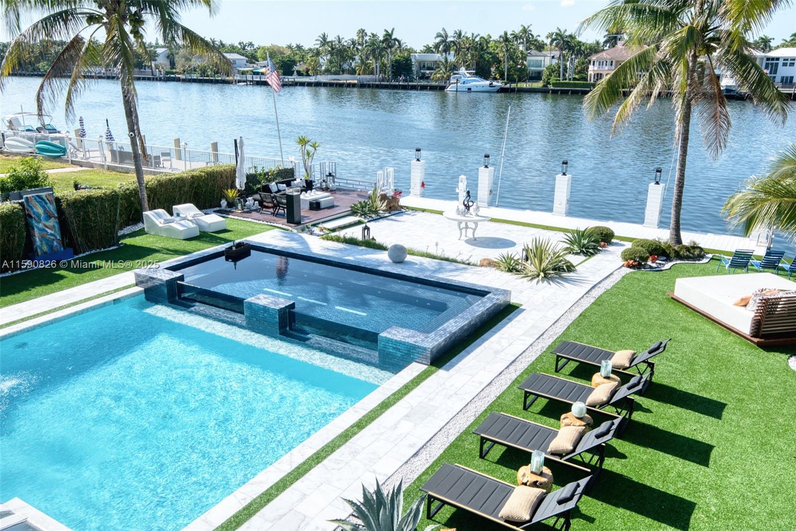 HOLLYWOOD LAKES SECTION - Residential