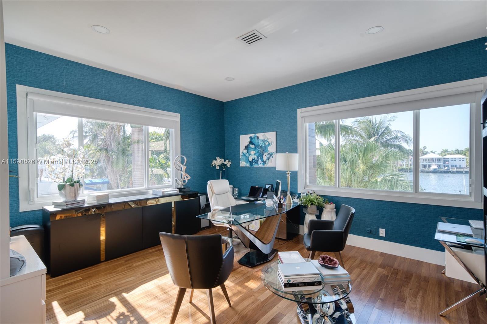 HOLLYWOOD LAKES SECTION - Residential