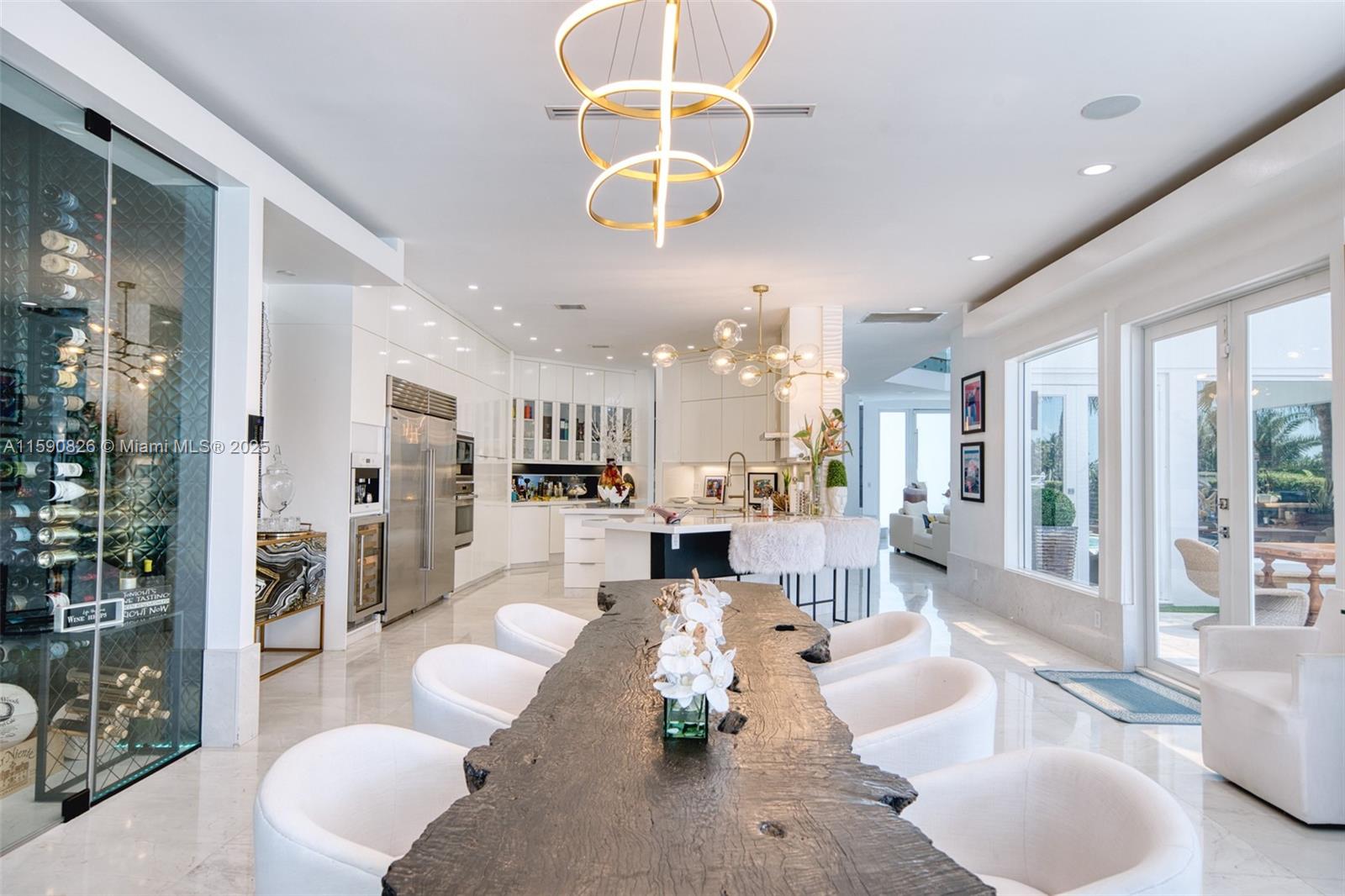 HOLLYWOOD LAKES SECTION - Residential