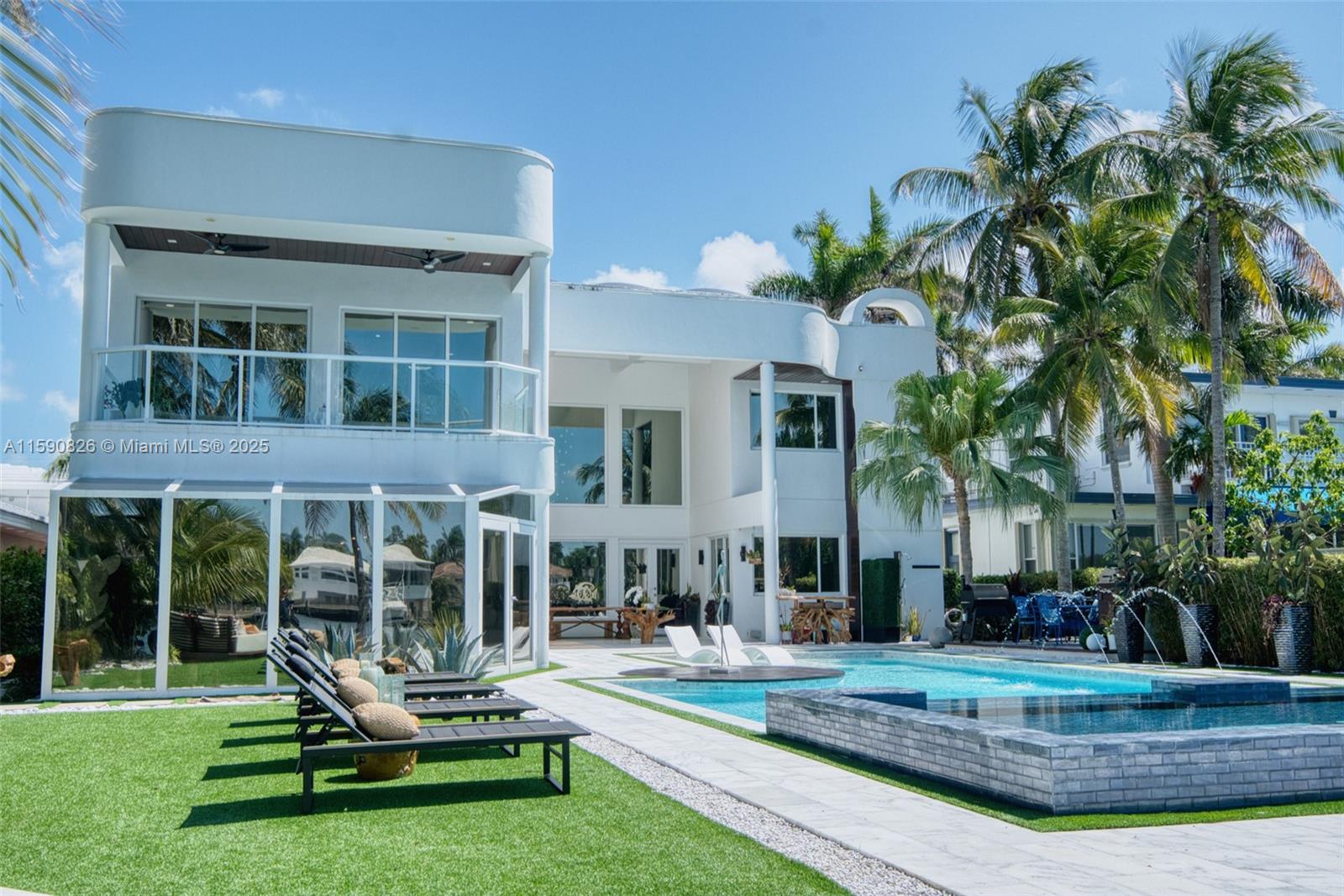 HOLLYWOOD LAKES SECTION - Residential
