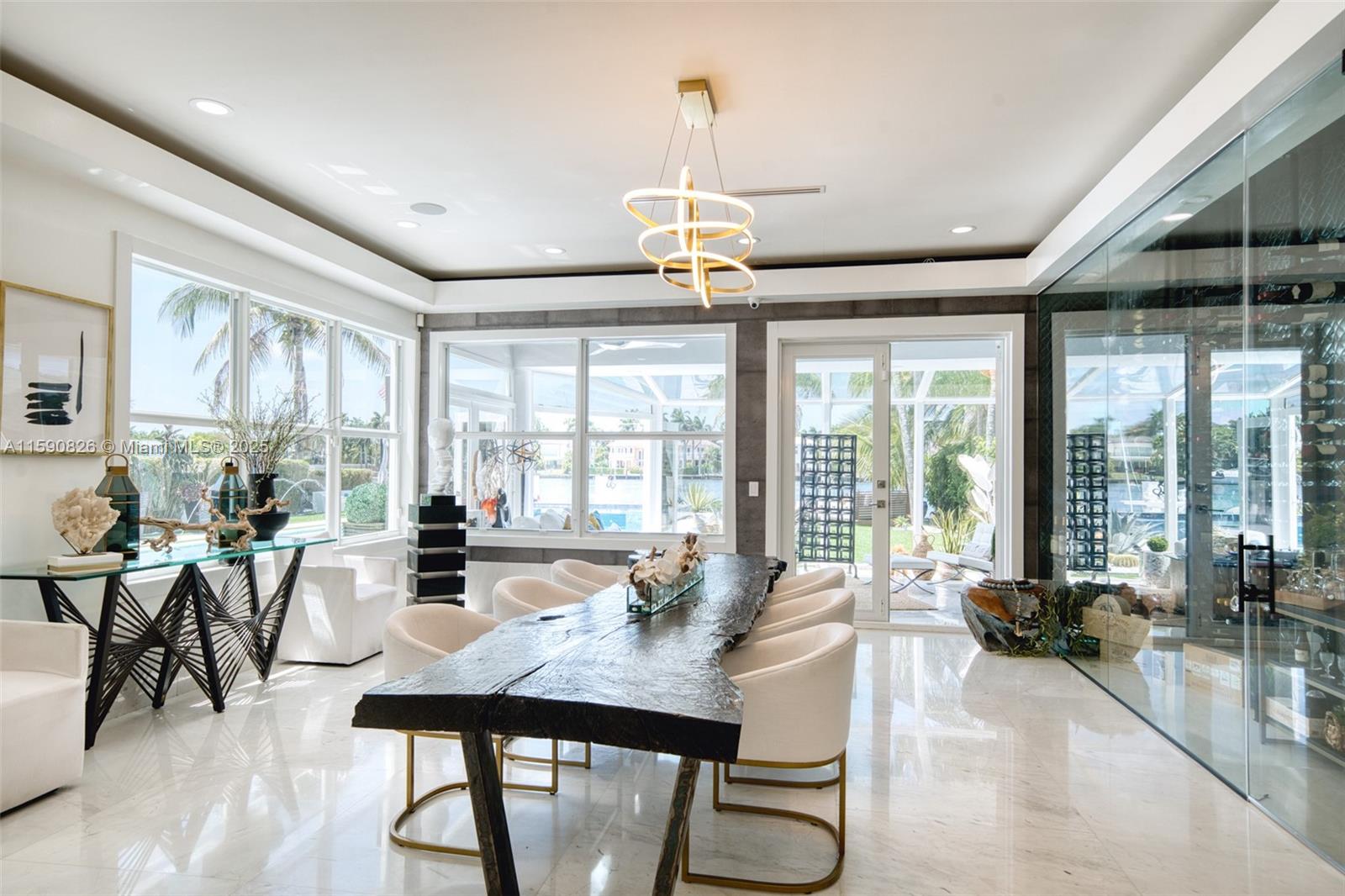 HOLLYWOOD LAKES SECTION - Residential