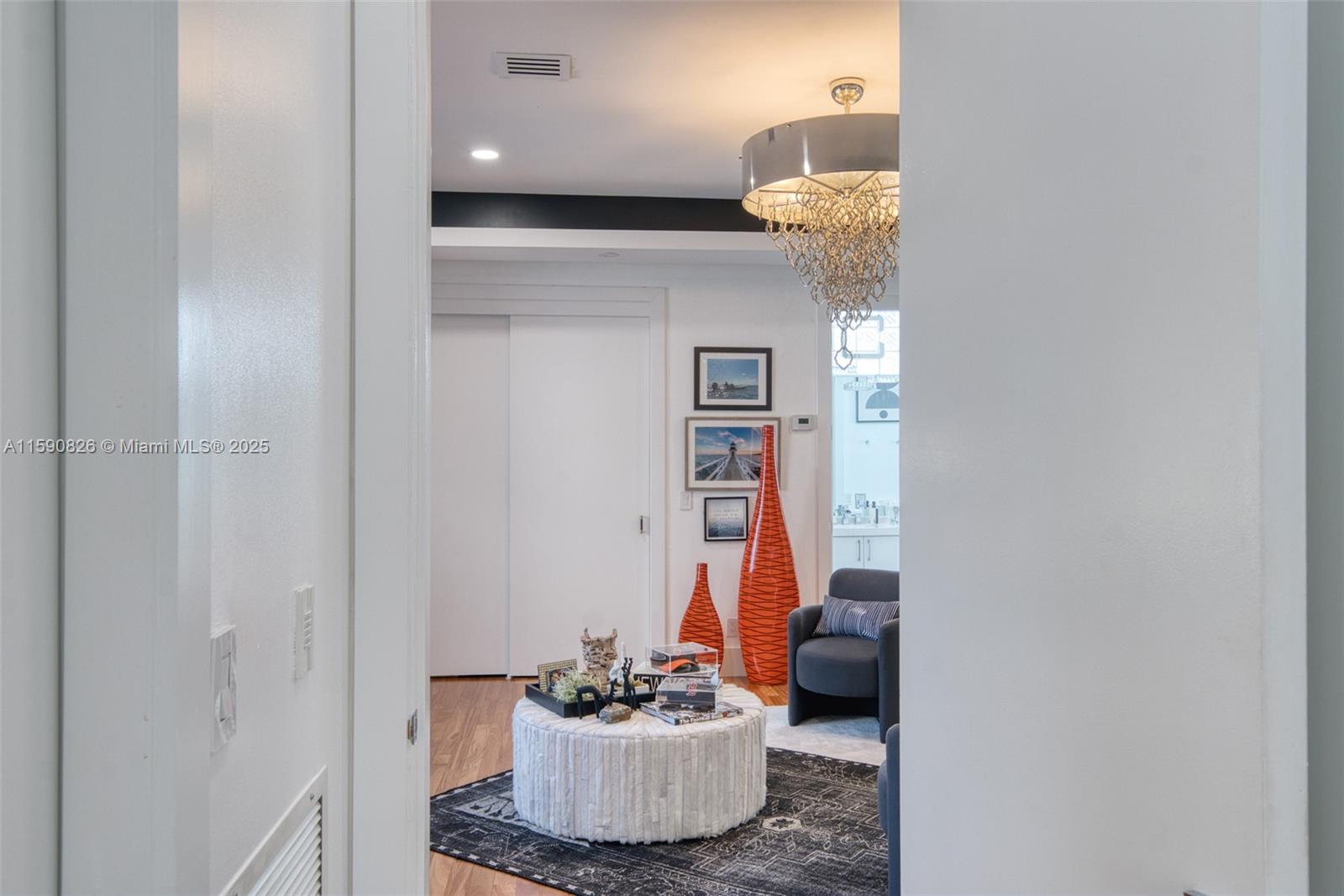 HOLLYWOOD LAKES SECTION - Residential