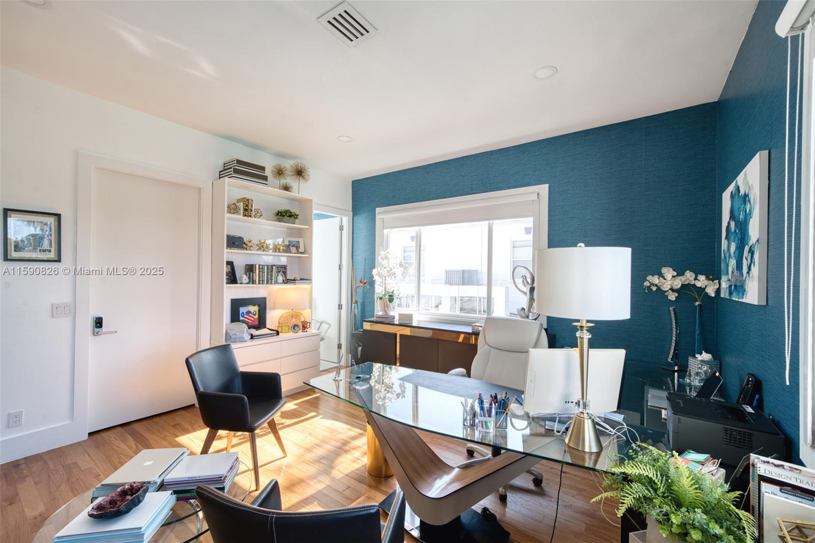 HOLLYWOOD LAKES SECTION - Residential