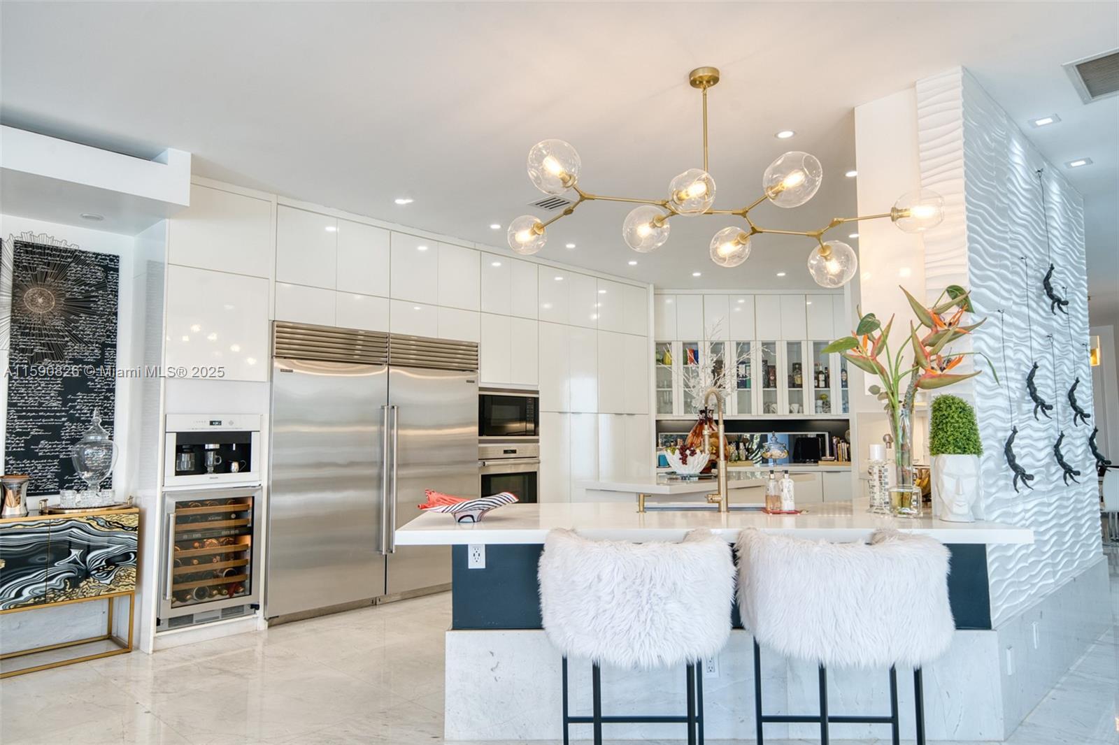 HOLLYWOOD LAKES SECTION - Residential