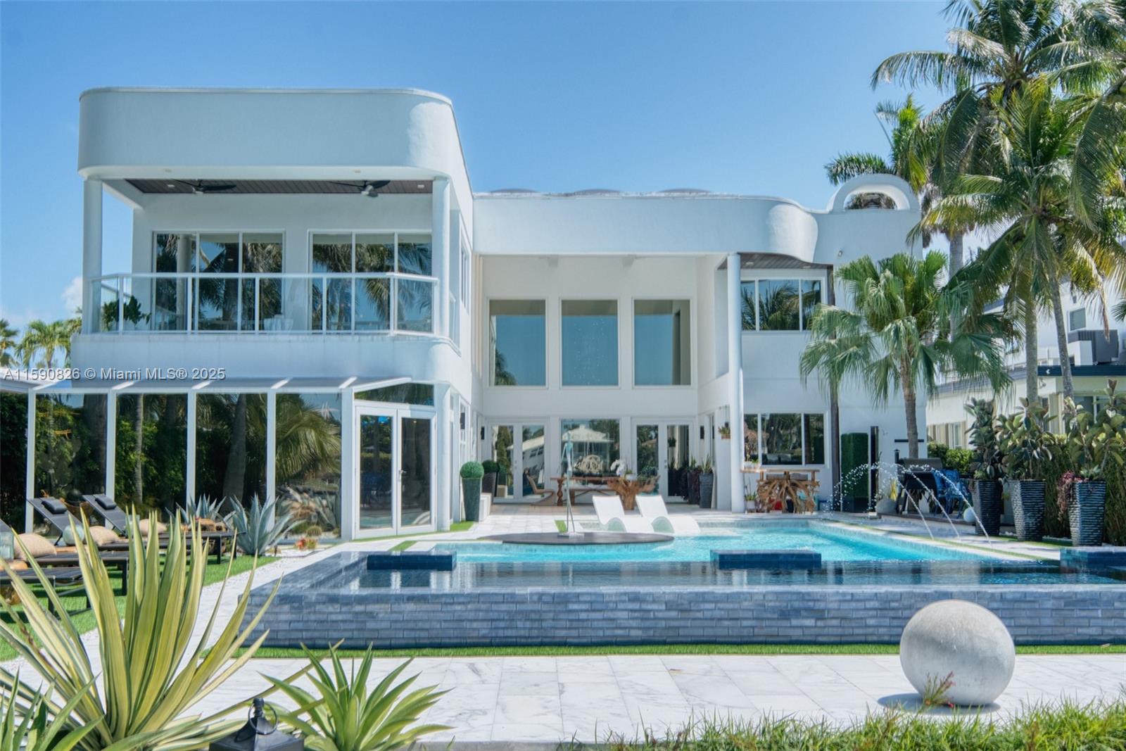 HOLLYWOOD LAKES SECTION - Residential