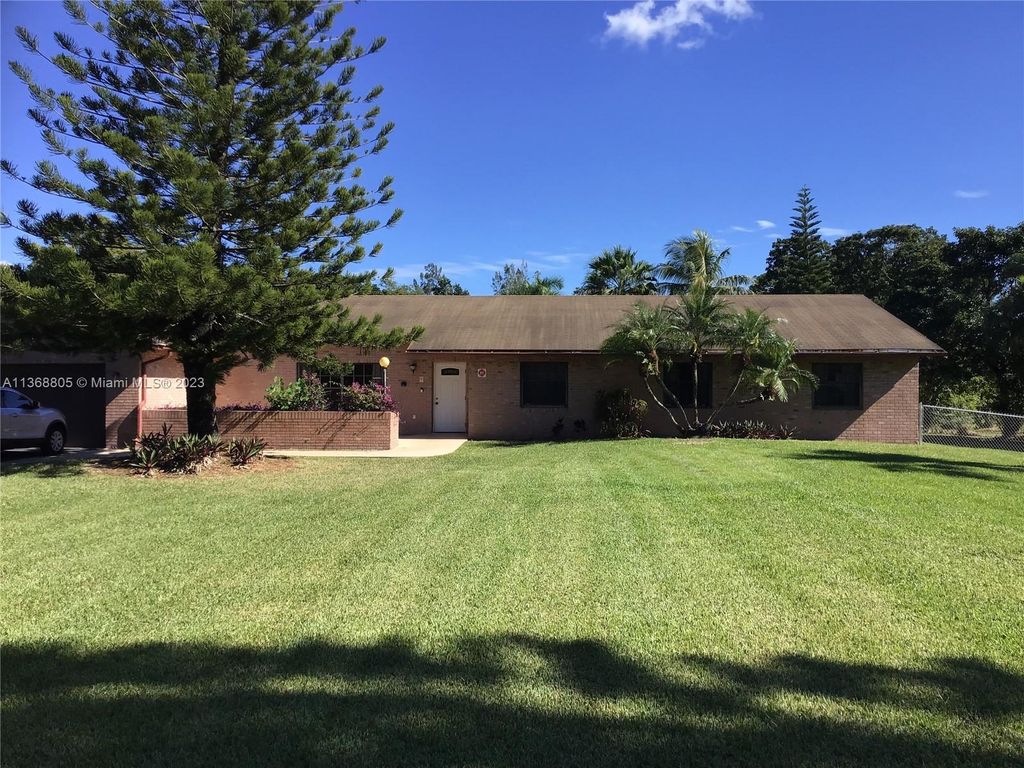 Photo of 5600 SW 185th Way, Southwest Ranches, FL 33332 (MLS # A11368805)