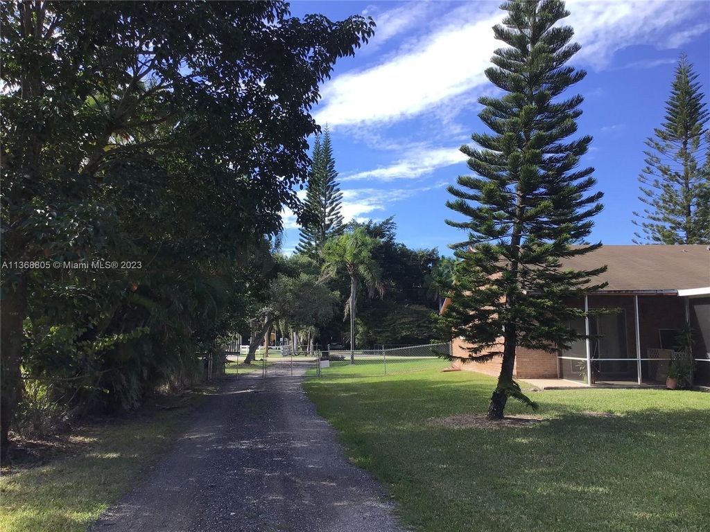 Photo of 5600 SW 185th Way, Southwest Ranches, FL 33332 (MLS # A11368805)