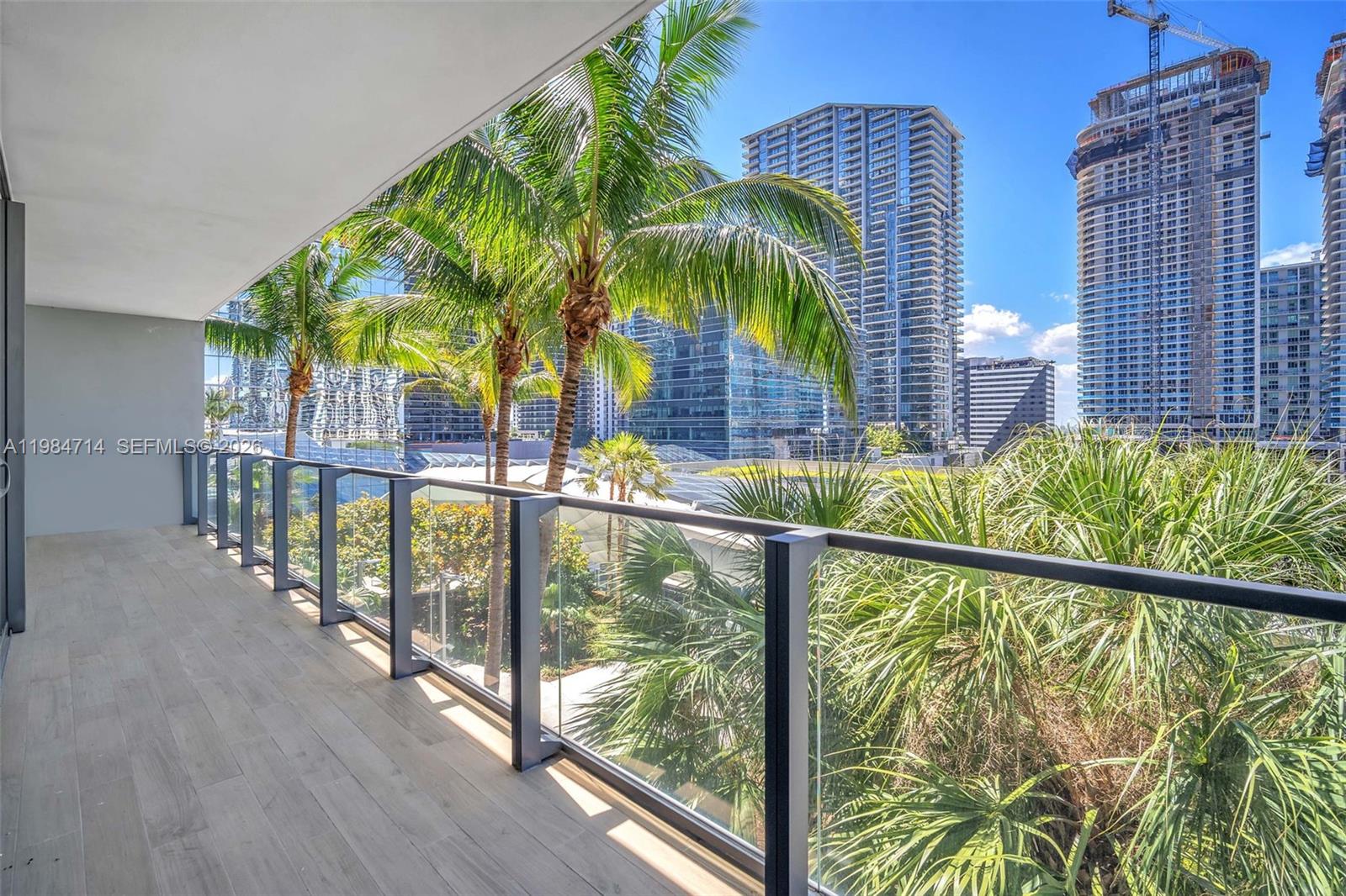 REACH CONDO - Residential