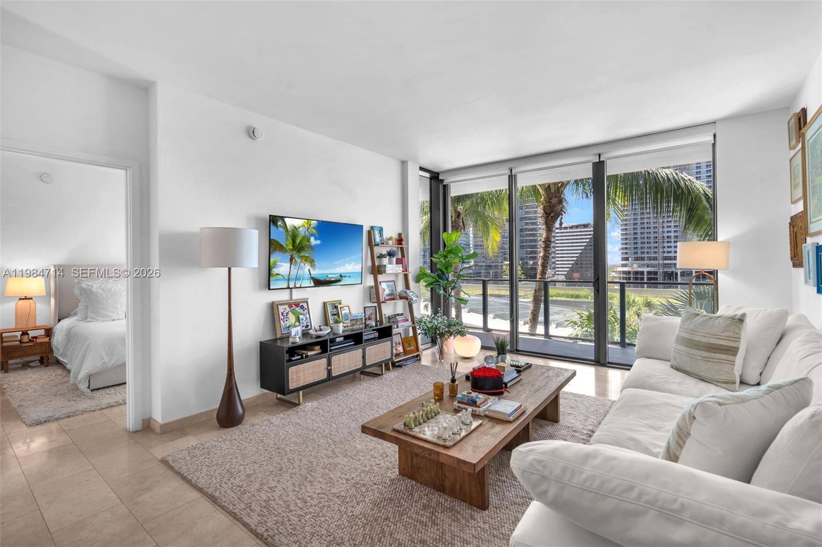 REACH CONDO - Residential