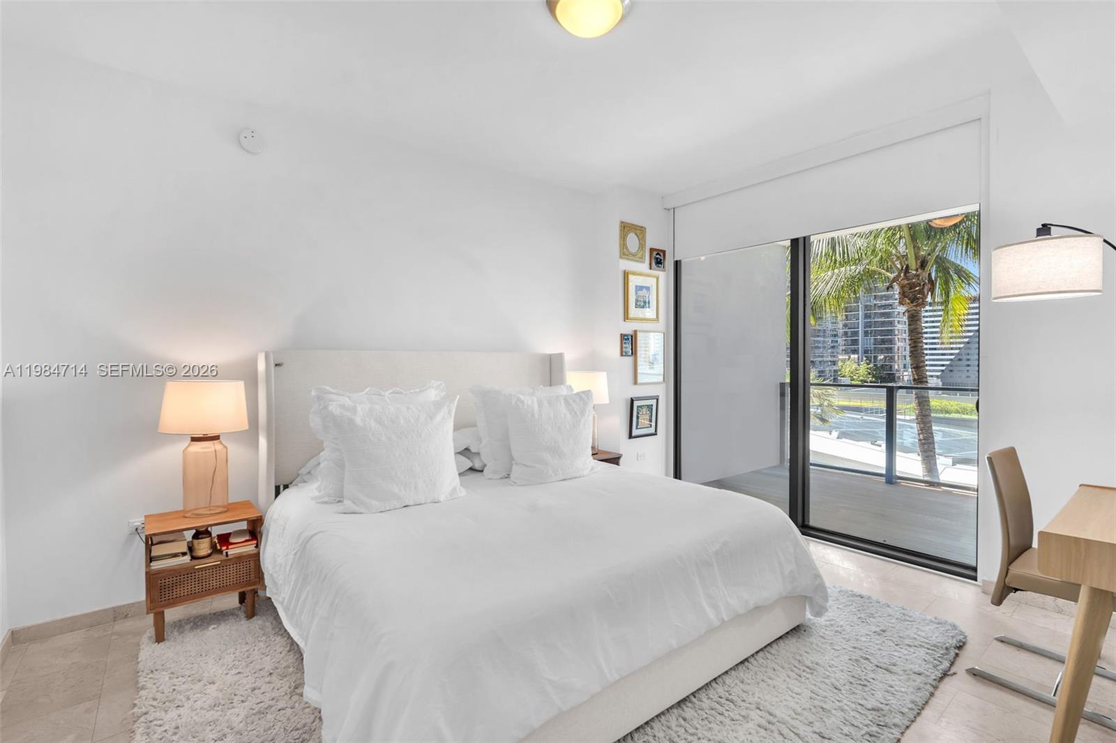 REACH CONDO - Residential