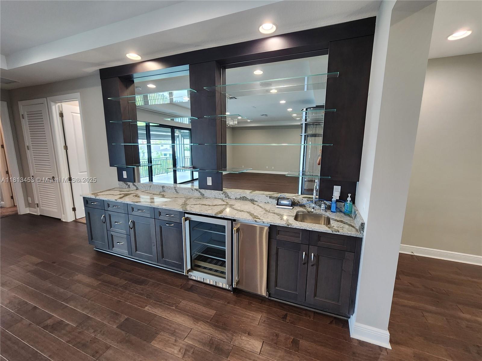 ARTISTRY - Residential
