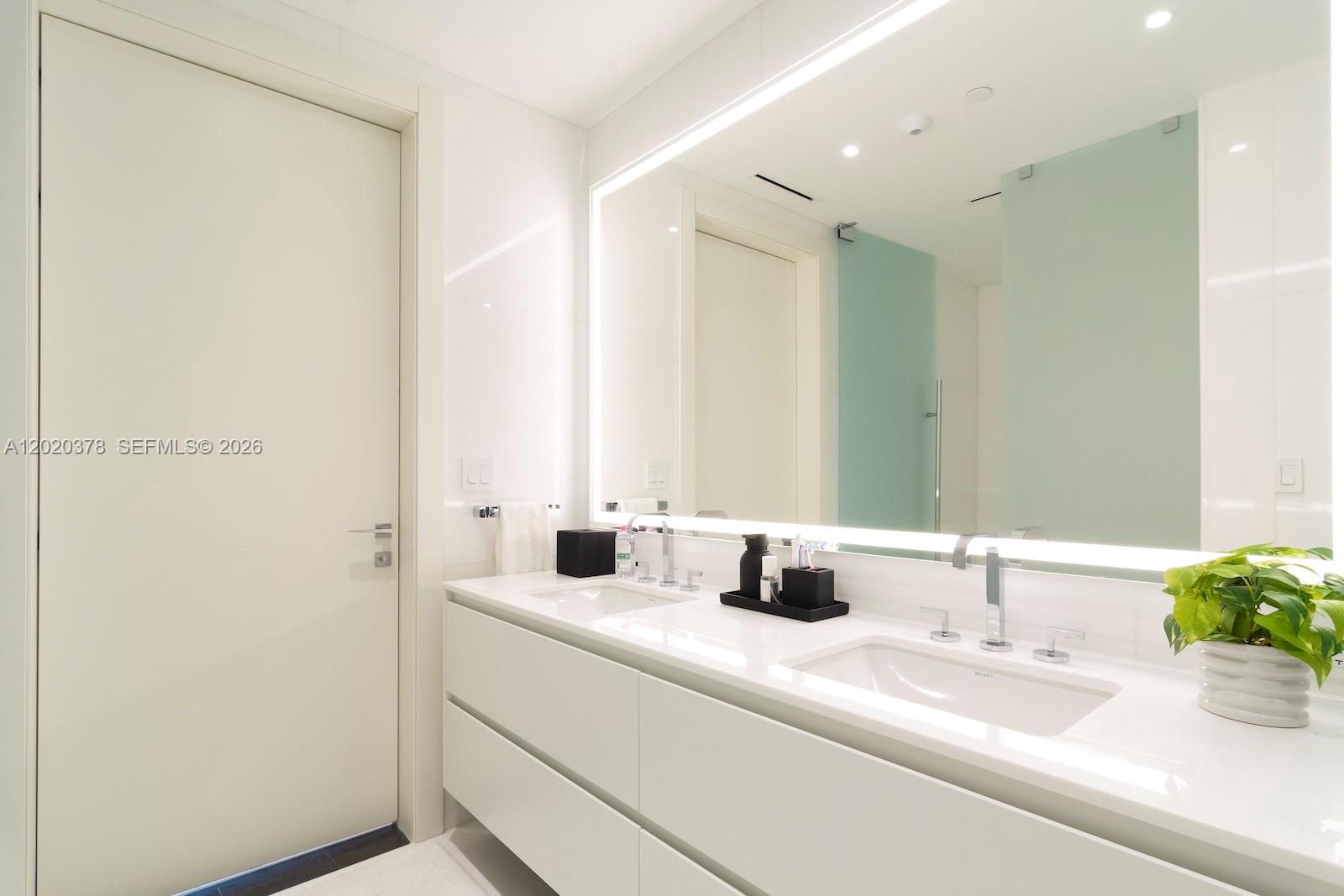 Aston Martin Residences - Residential