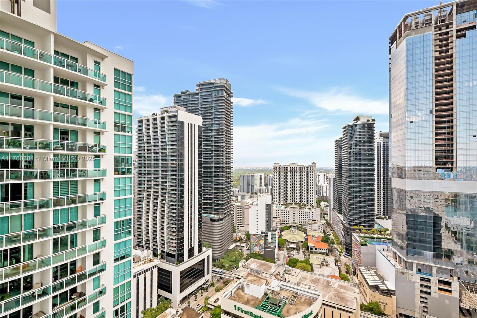 Property for Sale at 950 Brickell Bay Dr 3700, Miami, Broward County, Florida - Bedrooms: 1 
Bathrooms: 1  - $530,000