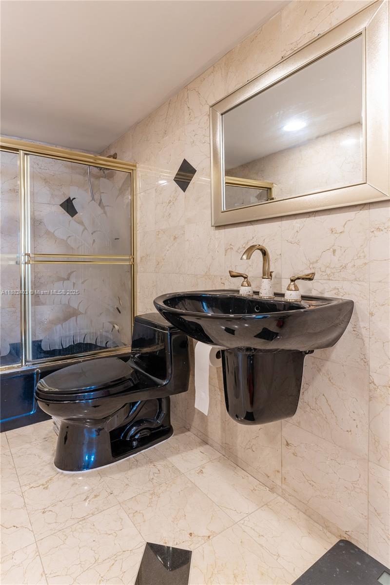 GOLDEN HORN SOUTH CONDO - Residential