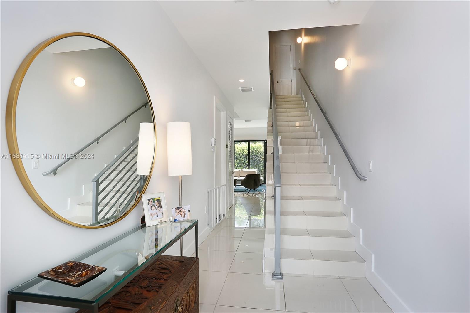 HIDEAWAY COVE CONDOMINIUM - Residential Lease