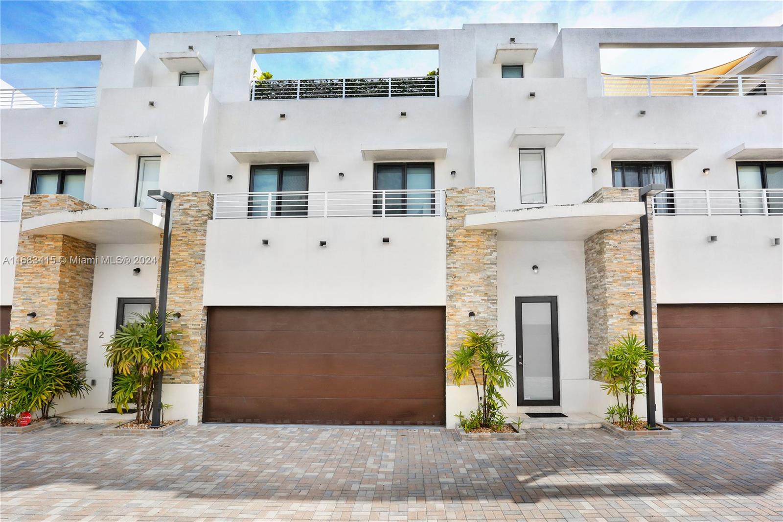 HIDEAWAY COVE CONDOMINIUM - Residential Lease