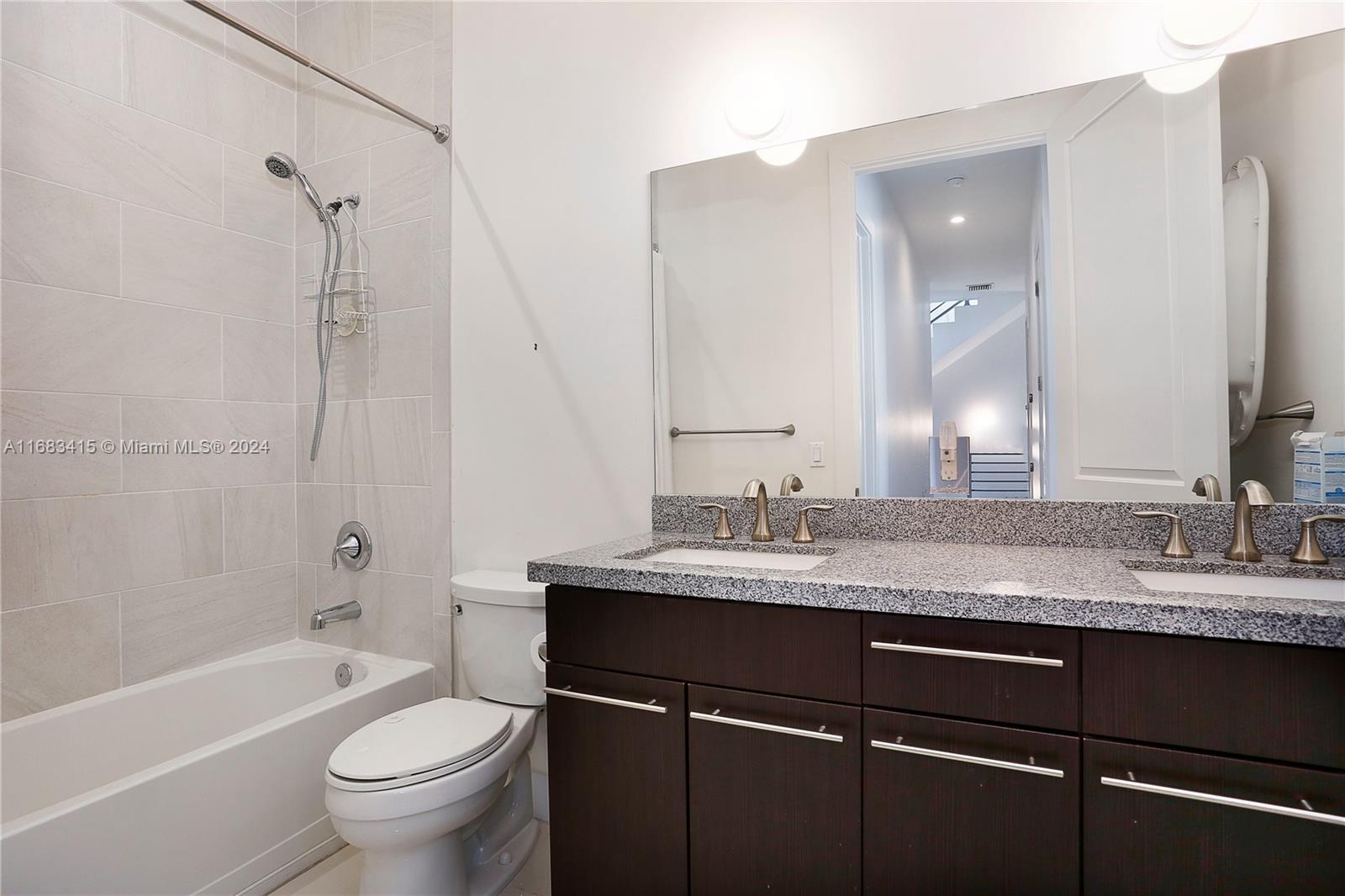 HIDEAWAY COVE CONDOMINIUM - Residential Lease