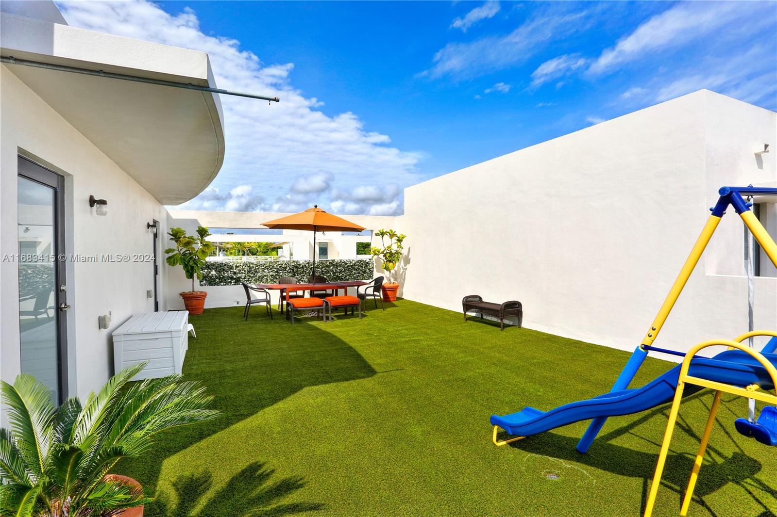 HIDEAWAY COVE CONDOMINIUM - Residential Lease