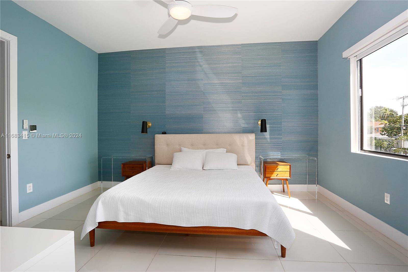 HIDEAWAY COVE CONDOMINIUM - Residential Lease