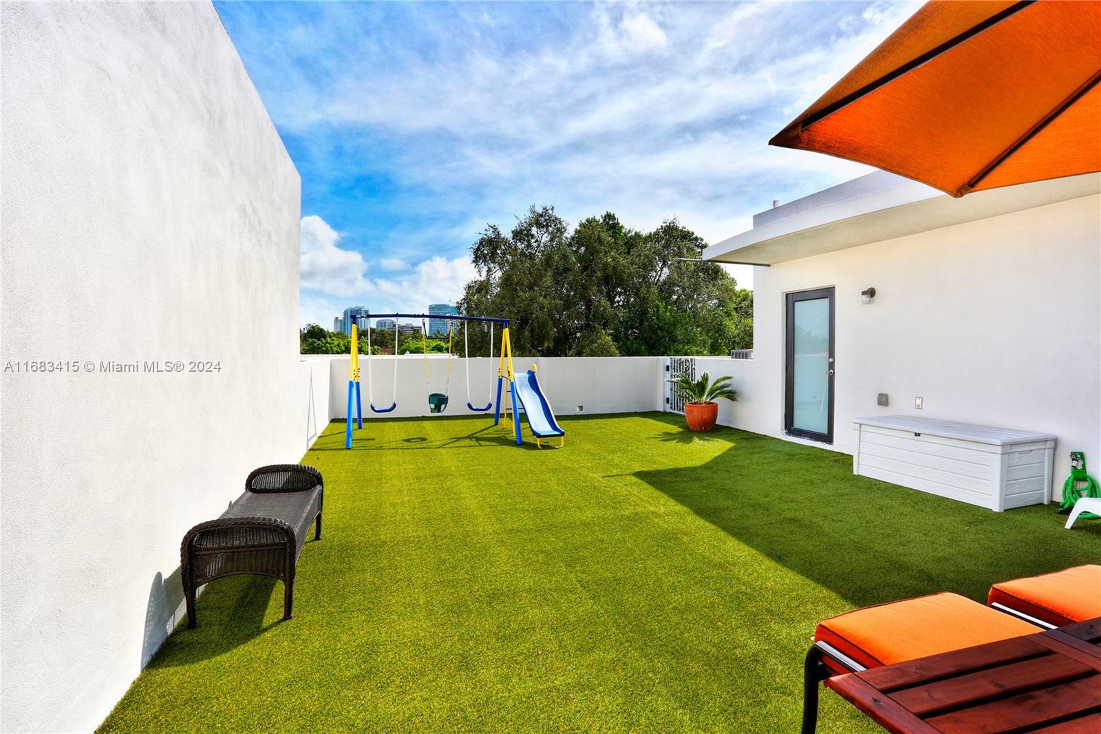 HIDEAWAY COVE CONDOMINIUM - Residential Lease