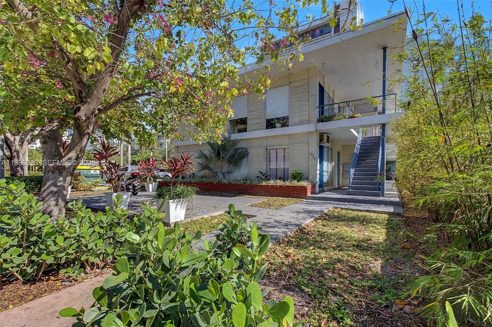 GOLF COURSE SUB AMD PL - Residential Lease