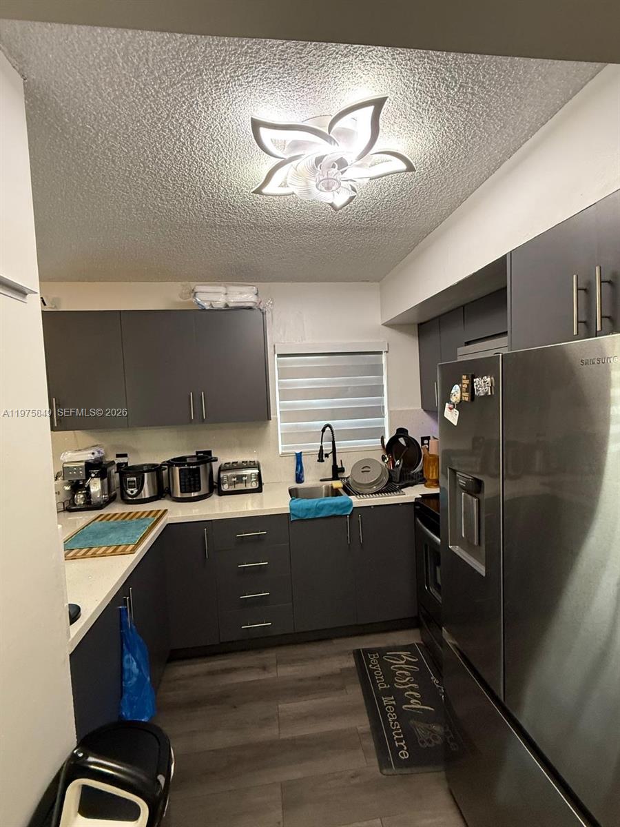 PASEO REAL CONDO - Residential