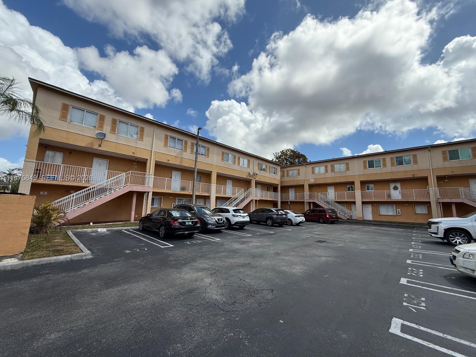 PASEO REAL CONDO - Residential