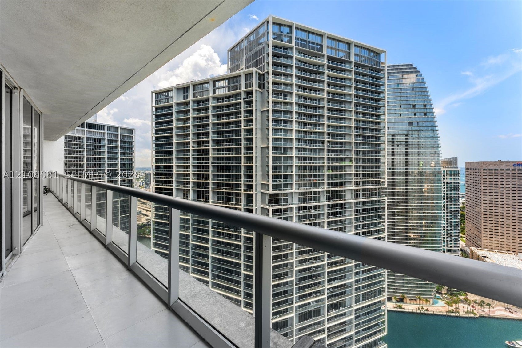 495 Brickell Ave 4502
