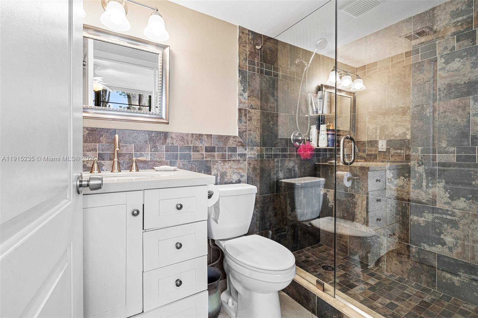 41 OF PALM SPRINGS 3 COND - Residential